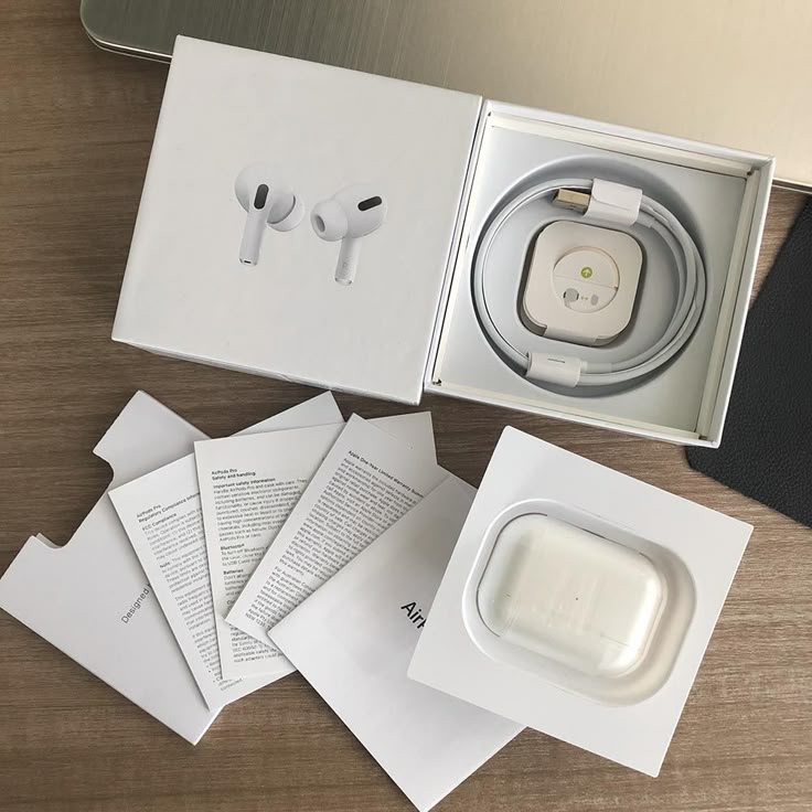 Apple AirPods Pro (2nd generation) with MagSafe Case (USB-C) Bluetooth  (White, True Wireless)